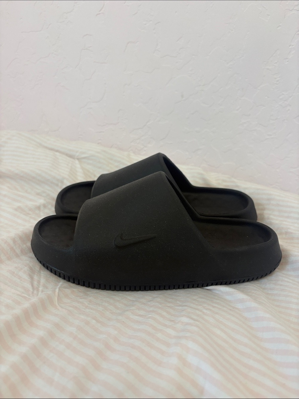 NWOT Mens/Womens Nike Calm Slides 2.0 In Black